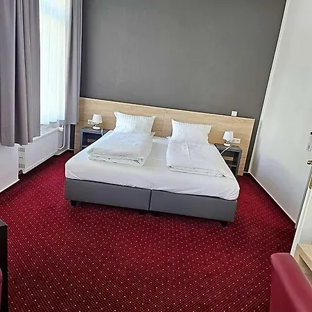 Deutsches Haus Hotel 3*