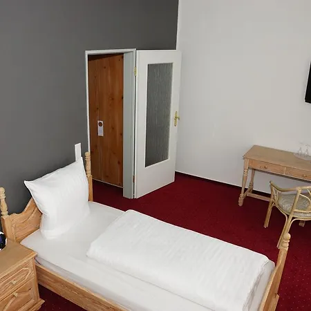 Deutsches Haus Hotel 3*