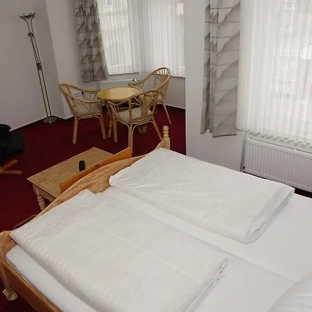 Deutsches Haus Hotel 3*